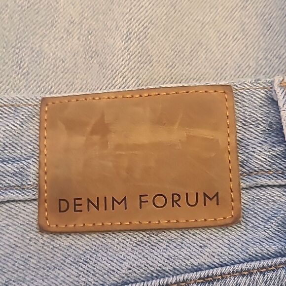 Aritzia Denim Forum The Ex Boyfriend High Waisted Distressed Jeans Size 32 - Picture 14 of 15